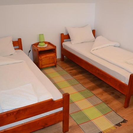 Margareta Vendeghaz Hotell Lupeni  Exteriör bild