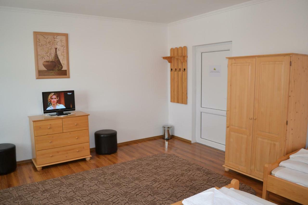 Margareta Vendeghaz Hotell Lupeni  Exteriör bild
